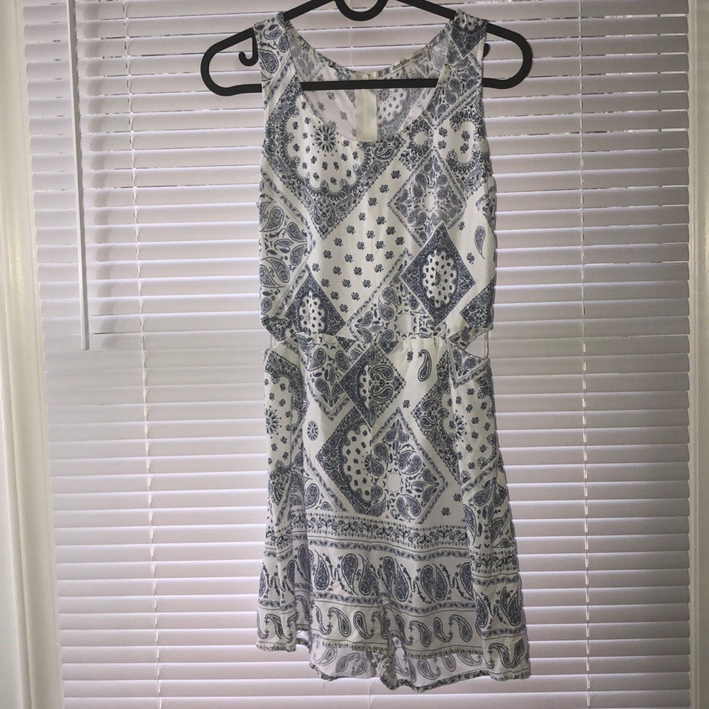 Open side romper - Picture 1 of 2